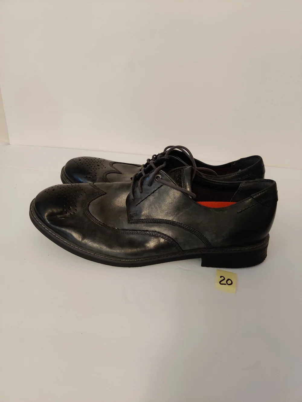 Rockport classic wingtip